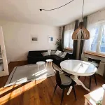 Charmante 2-zi-altbau-wohnung - 5 Min Zum Dom *
