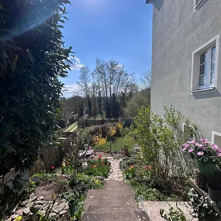 Charmante 2-zi-altbau-wohnung - 5 Min Zum Dom Appartement *