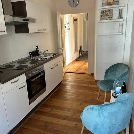 Charmante 2-zi-altbau-wohnung - 5 Min Zum Dom