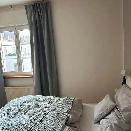 Charmante 2-zi-altbau-wohnung - 5 Min Zum Dom