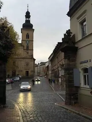 Charmante 2-zi-altbau-wohnung - 5 Min Zum Dom *