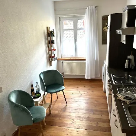 Charmante 2-zi-altbau-wohnung - 5 Min Zum Dom Apartment