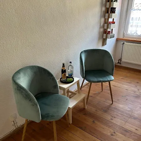Charmante 2-zi-altbau-wohnung - 5 Min Zum Dom *