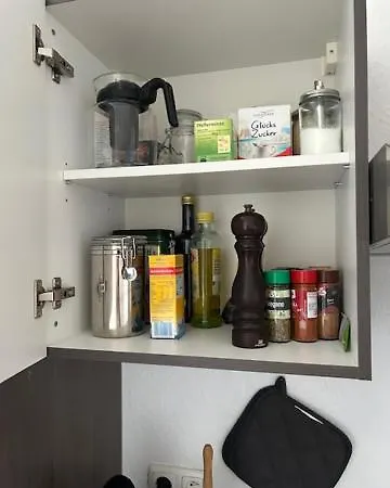 Charmante 2-zi-altbau-wohnung - 5 Min Zum Dom *