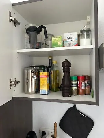 Charmante 2-zi-altbau-wohnung - 5 Min Zum Dom *